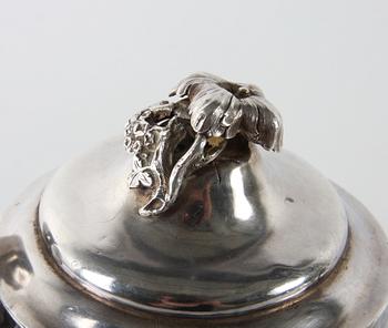 KANNA på RECHAUD, silver, bl a J C Thorning, Köpenhamn 1855 resp 1921.