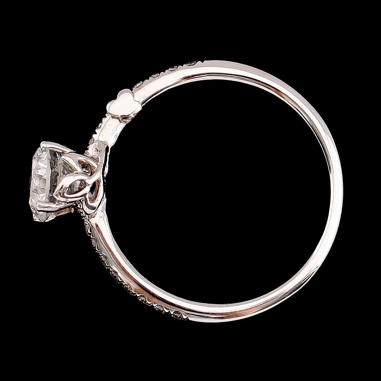 RING, 18 k vitguld, briljantslipade diamanter tot 1.18 ct.