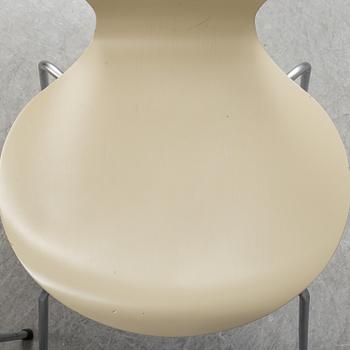 Eight 'Serie 7' chairs by Aerne Jacobsen for Fritz Hansen. Dated 2002.