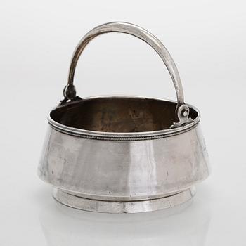 A silver sugar bowl, Moscow 1898-1914.