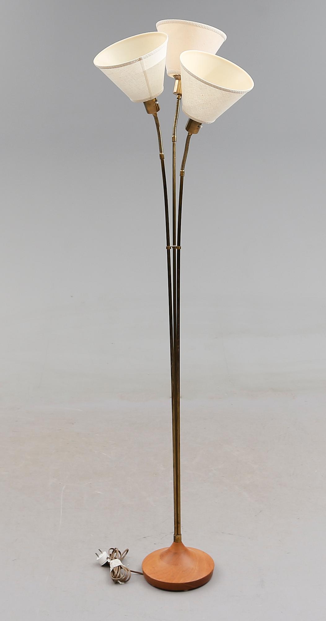 GOLVLAMPA, 1900-talets mitt.