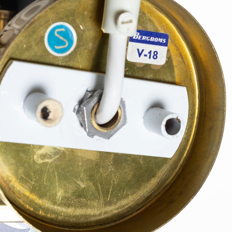 A pair of wall lamps, model "V-18", Bergboms. Late 20th century.