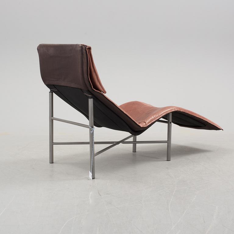 TORD BJÖRKLUND, a leather upholstered 'Skye' recliner from IKEA, late 20th Century.