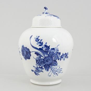 Royal Copenhagen, mat- och kaffeservis, porslin, 108 delar, "Blå blomst", Danmark.