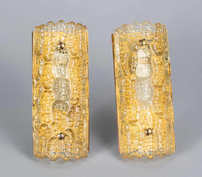 VÄGGLAMPOR, ett par, Carl Fagerlund, Orrefors, 1900-talets andra hälft.