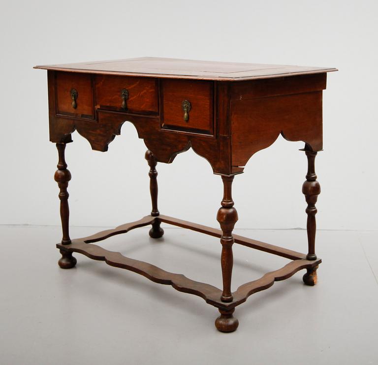 BORD, England, 1700-talets andra hälft.