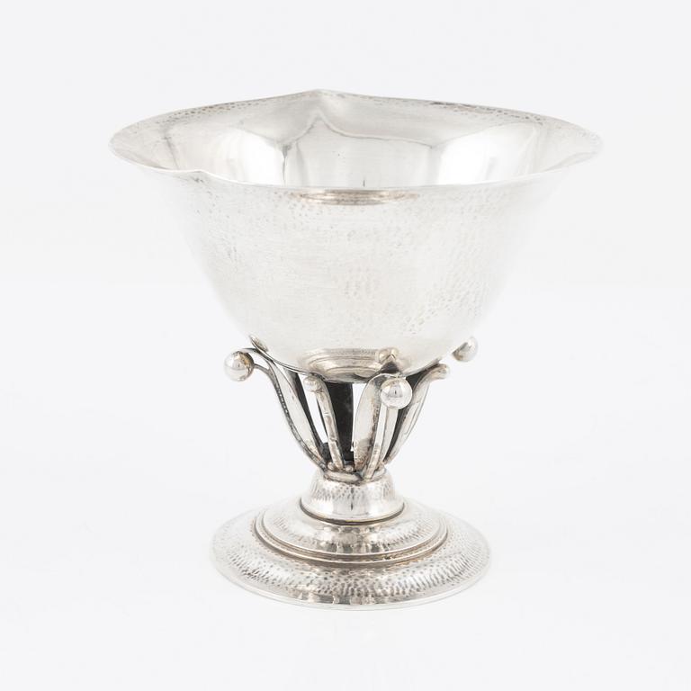 Johan Rohde, skål, sterling silver, modell 17B, Firma Georg Jensen, Köpenhamn 1925-32.