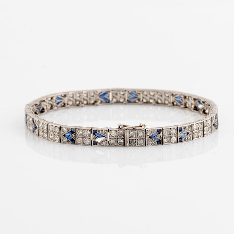 Diamond and sapphire bracelet.