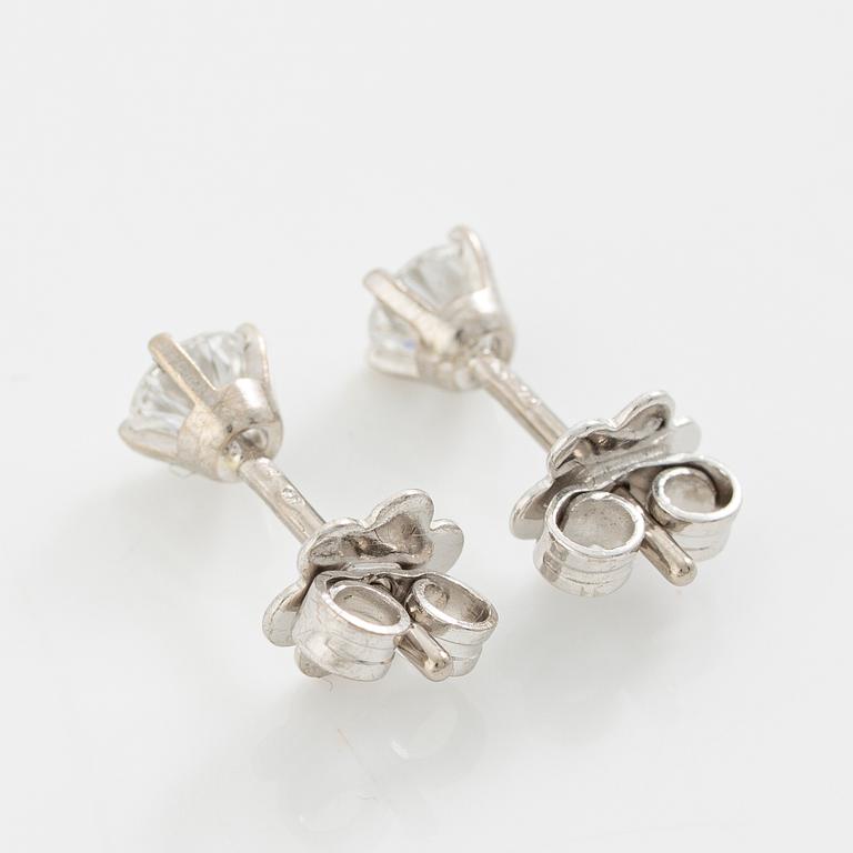 Earrings, Strömdahls, 18K white gold with round brilliant-cut diamonds, total approx. 0.38 ct.