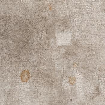 A Layrered "Francis Pearl" carpet, 300x400 cm.