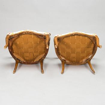 Nojatuoleja, 2 kpl, samankaltaiset, Ranska 1700-luvun puoliväli.