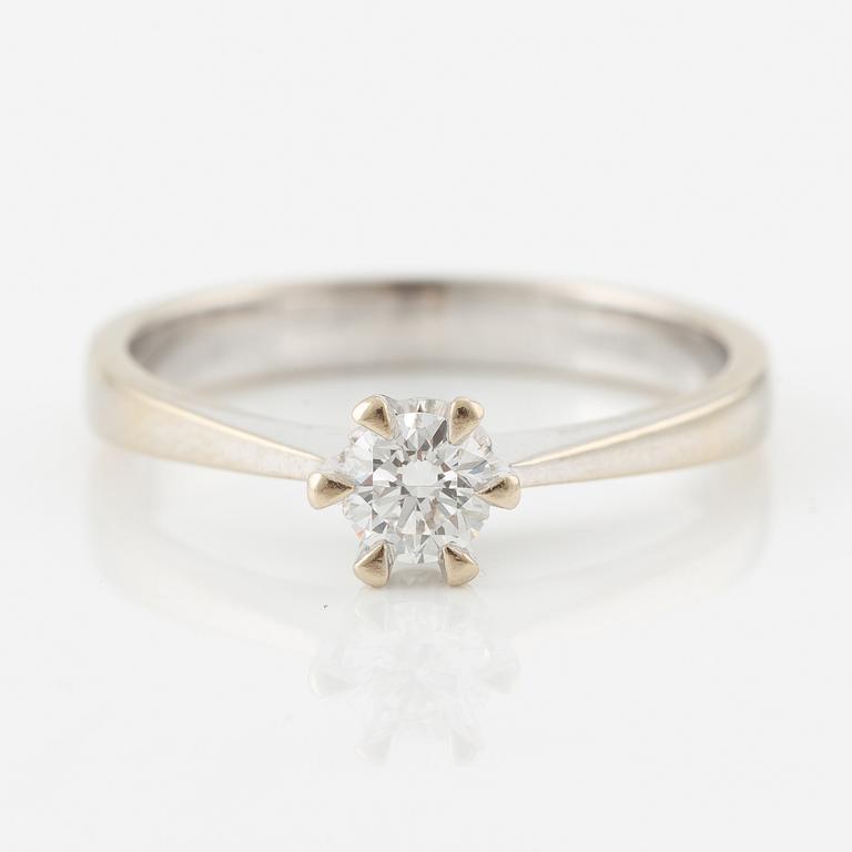 Ring 18K vitguld med briljantslipad diamant 0.43 ct.