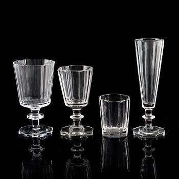 ELIS BERGH, glasservis, 28 delar, "Karlberg". Kosta, 1900-talets andra hälft.