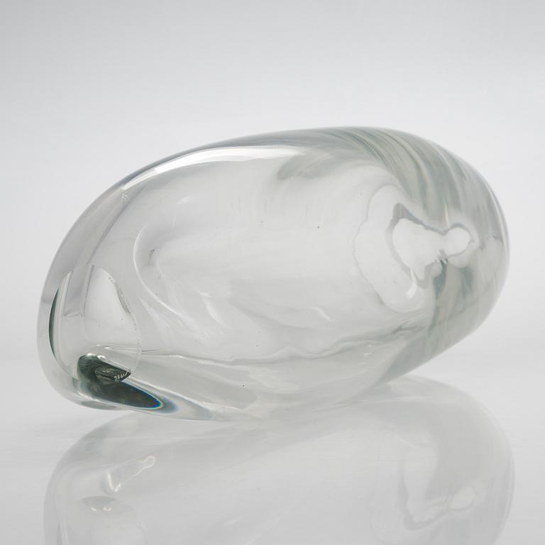 Timo Sarpaneva, an art glass, signed Timo Sarpaneva Iittala 2/1982.