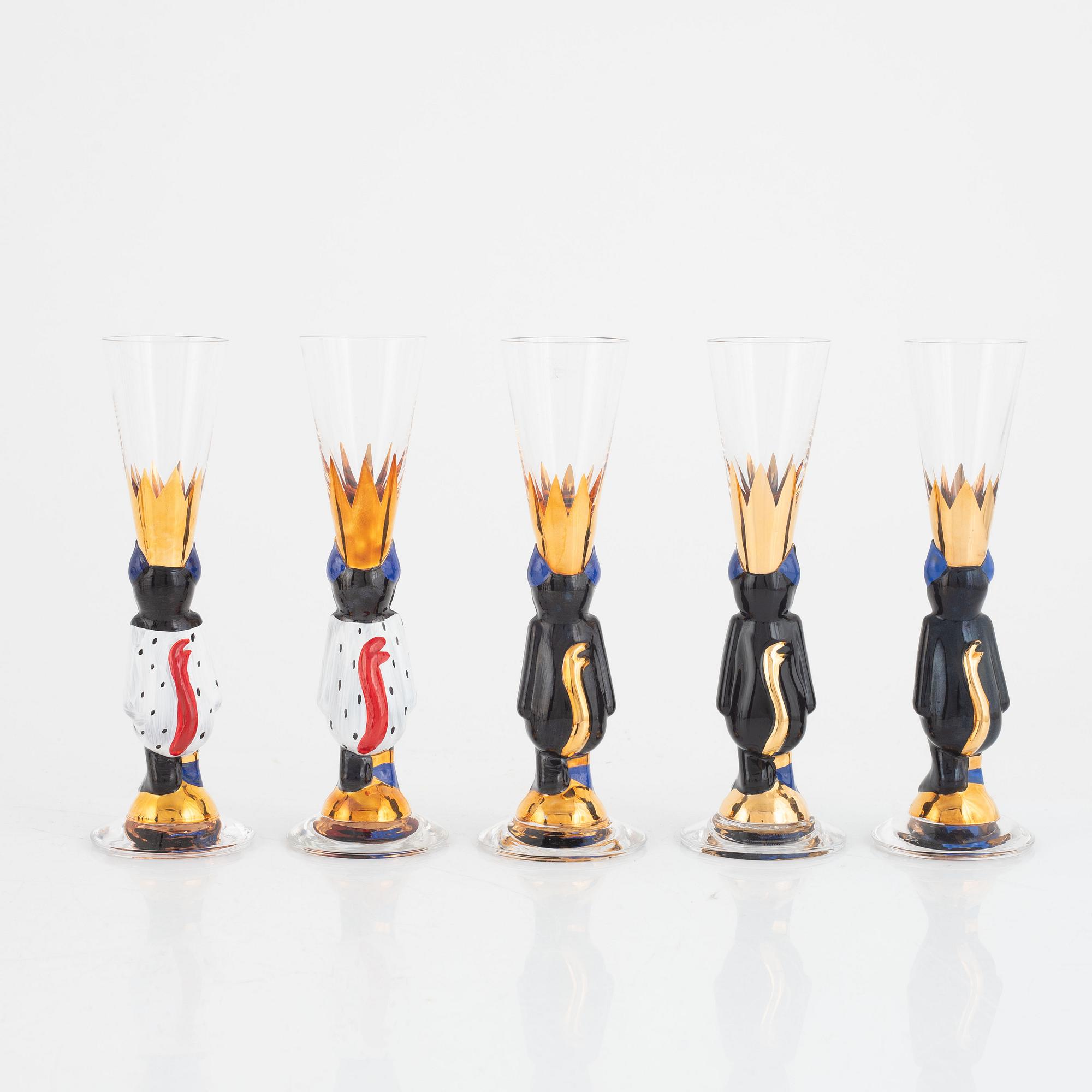 Gunnar Cyrén, carafe and 13 schnapps glasses from the Nobel Service, Orrefors, late 20th century.
