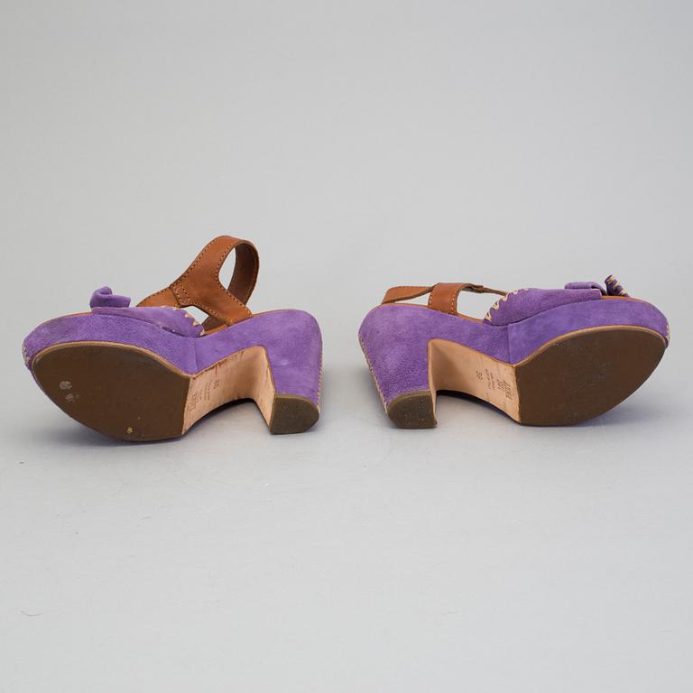 A pair of Anna Sui sandals, size 38.