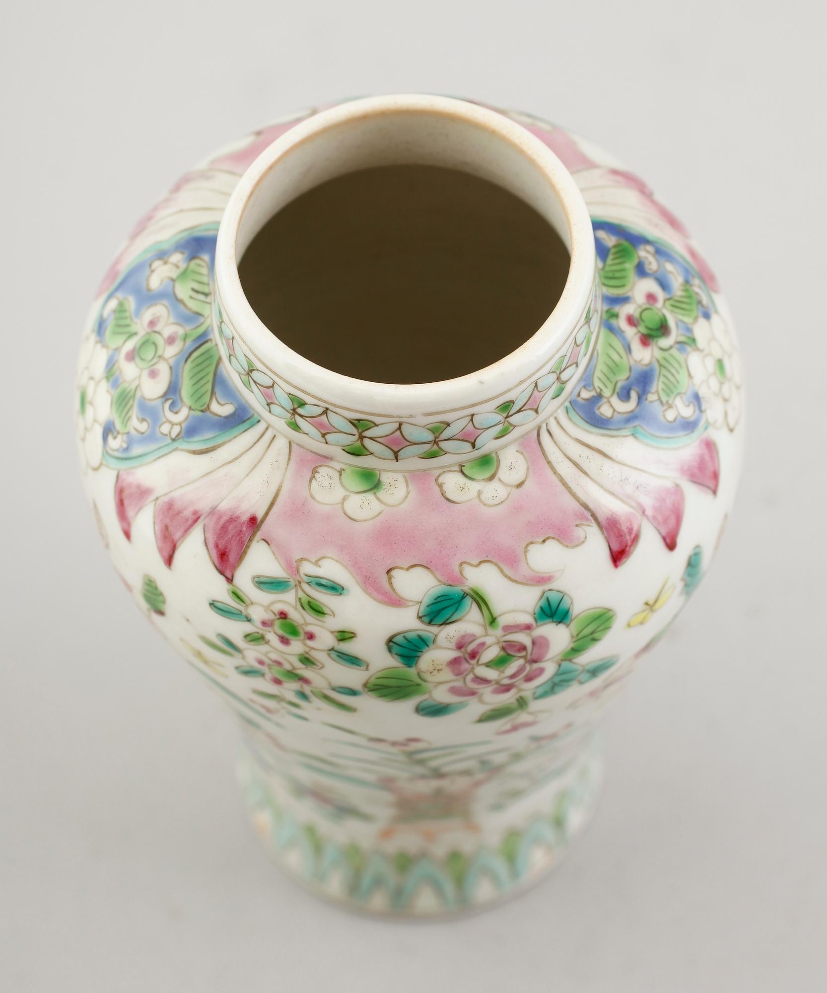 LOCKURNA, porslin, Kina, sannolikt 1800-tal.