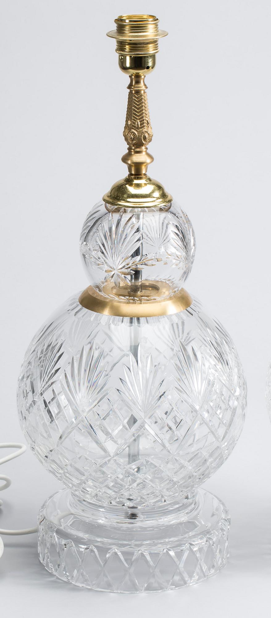 BORDSLAMPOR, ett par, formgivna och signerade av E.Moaven. Modern tillverkning.