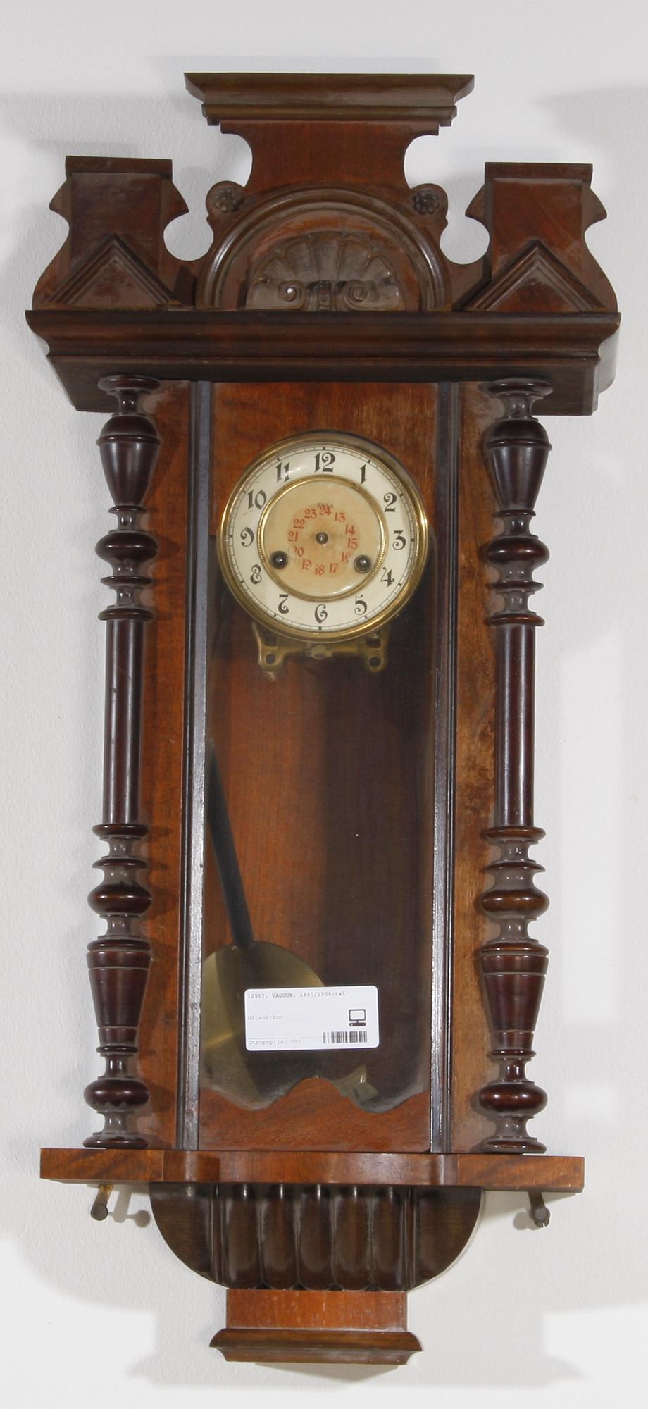 VÄGGUR. Nyrenässans. 1800/1900-tal.