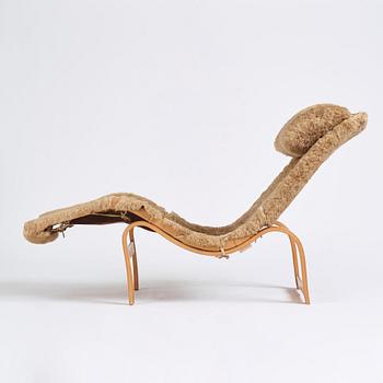 Bruno Mathsson, a birch and beech 'Liggstol nr 36' lounge chair, Firma Karl Mathsson Värnamo Sweden 1940.