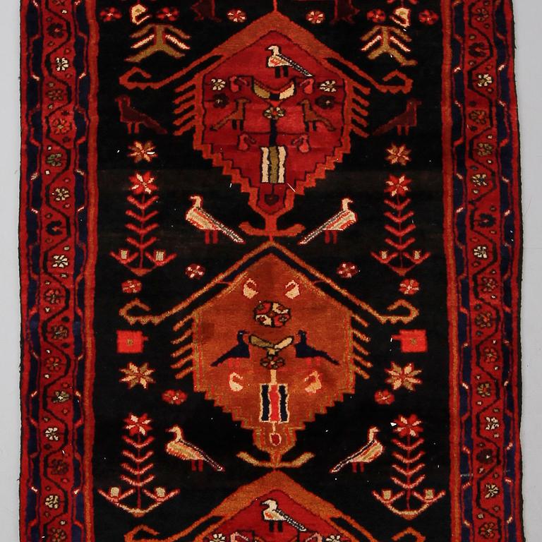 MATTA, Malayer, ca 297 x 110 cm.