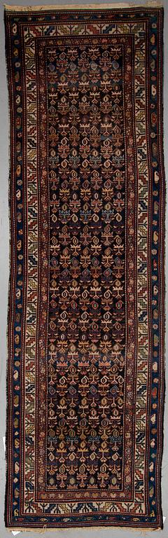 GALLERIMATTA, semiantik Azerbajdzjan sannolikt, ca 368 x 112 cm.