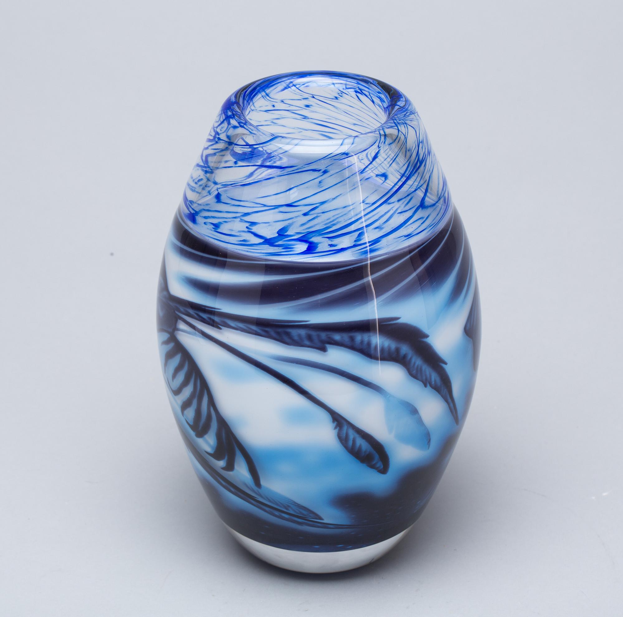 VAS, glas, Astrid Gate, Johansfors, signerad.