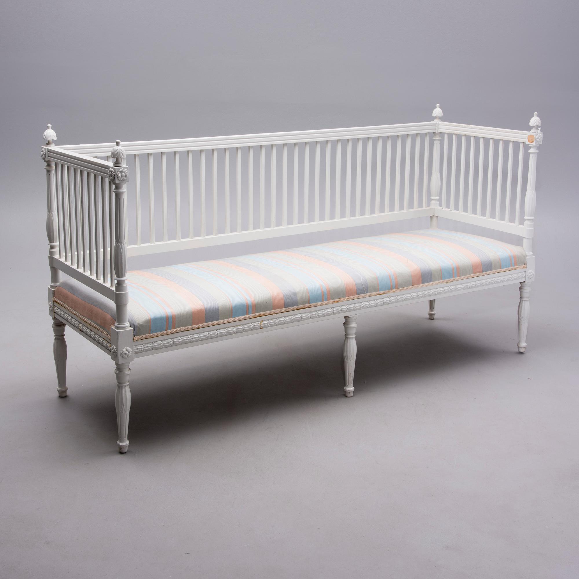 SOFFA, gustaviansk stil, 1900-tal.