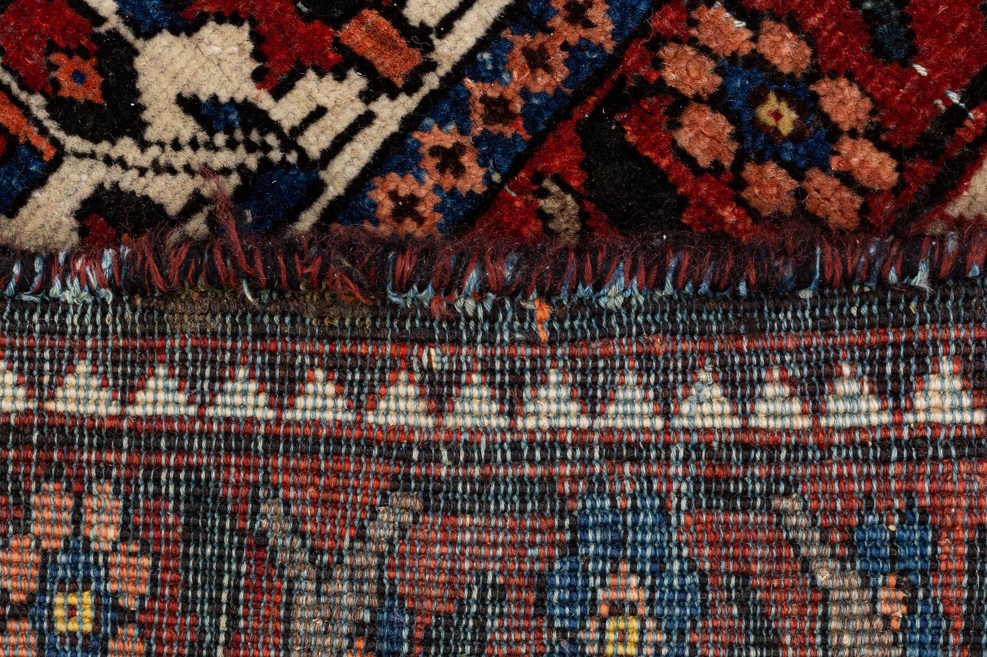 Carpet, Abadeh, antique, ca 220 x 145 cm.