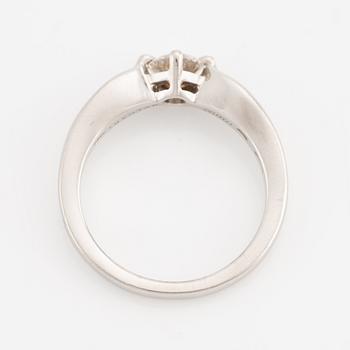 Bulgari, ring, platina med briljantslipad diamant.