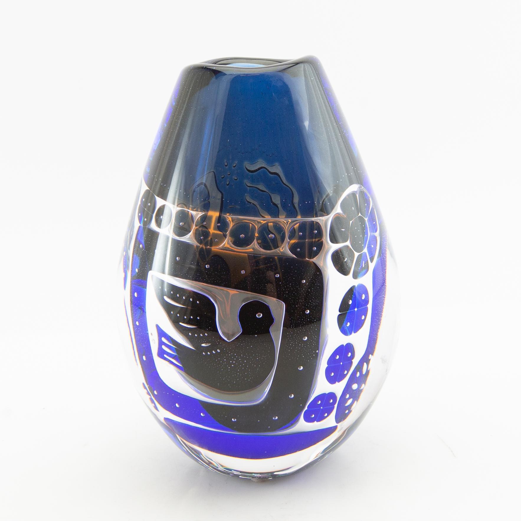 Edvin Öhrström, vase, "The Girl and the Dove", Ariel Orrefors signed 1987.