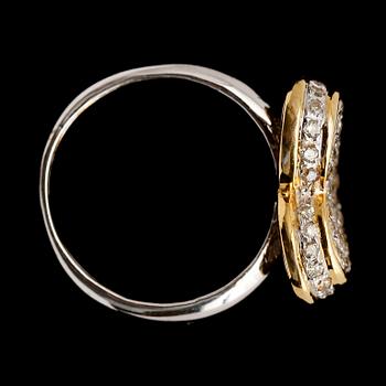 RING, 14 k guld, diamanter tot ca 0.68 ct.