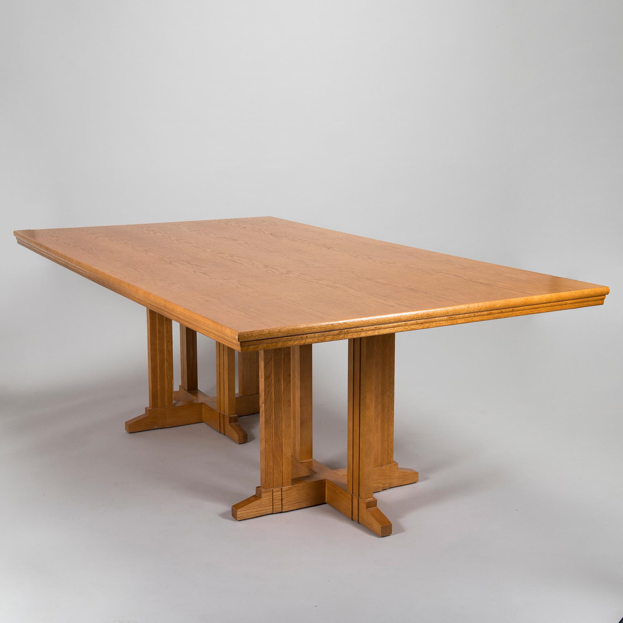 Eliel Saarinen, ruokapöytä ja tuoleja, 6 kpl, "Cranbrook", Adelta Oy, 1900-luvun loppu.