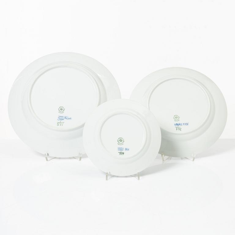 Royal Copenhagen, Service 82 pieces, Musselmalet, half lace.