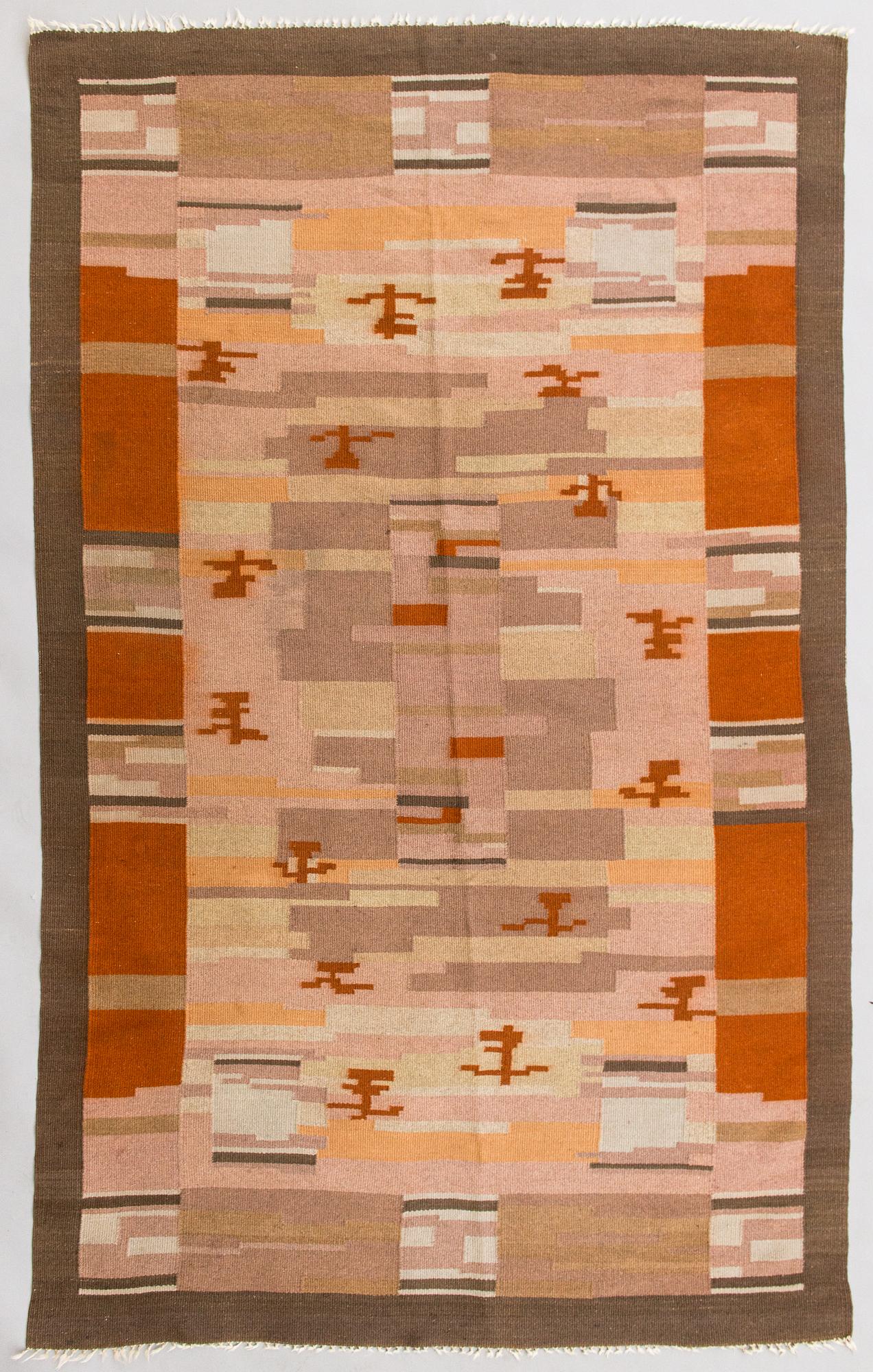 A 1930s Finnish flat weave carpet. Circa 260x160 cm.