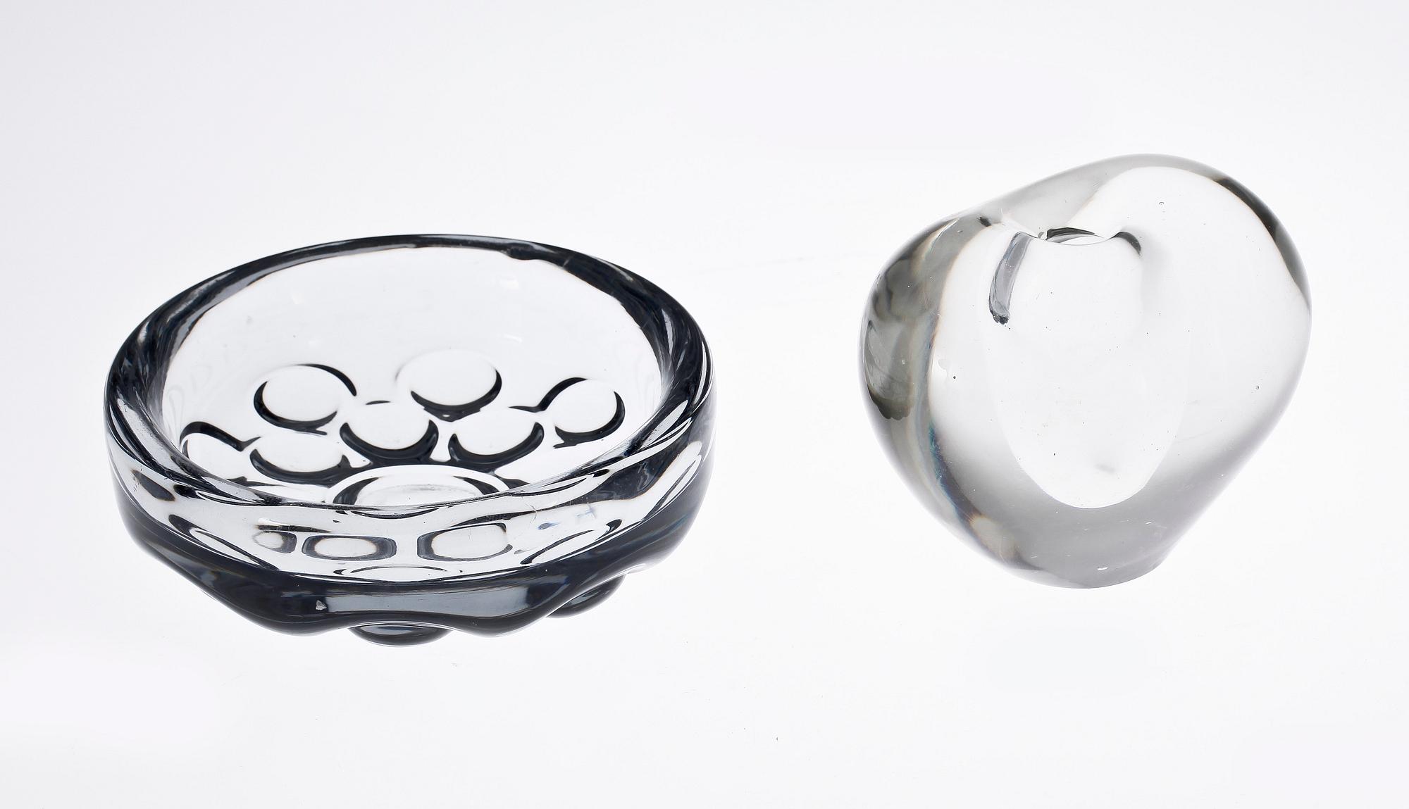 VAS samt SKÅL, glas, bl a Timo Sarpaneva, Iittala, Finland, sign o dat 55.