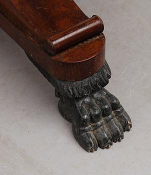 BORD, Karl Johan, 1800-talets mitt.