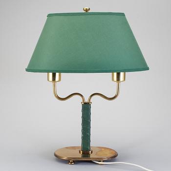 JOSEF FRANK, bordslampa, Firma Svenskt Tenn. Modell 2388.