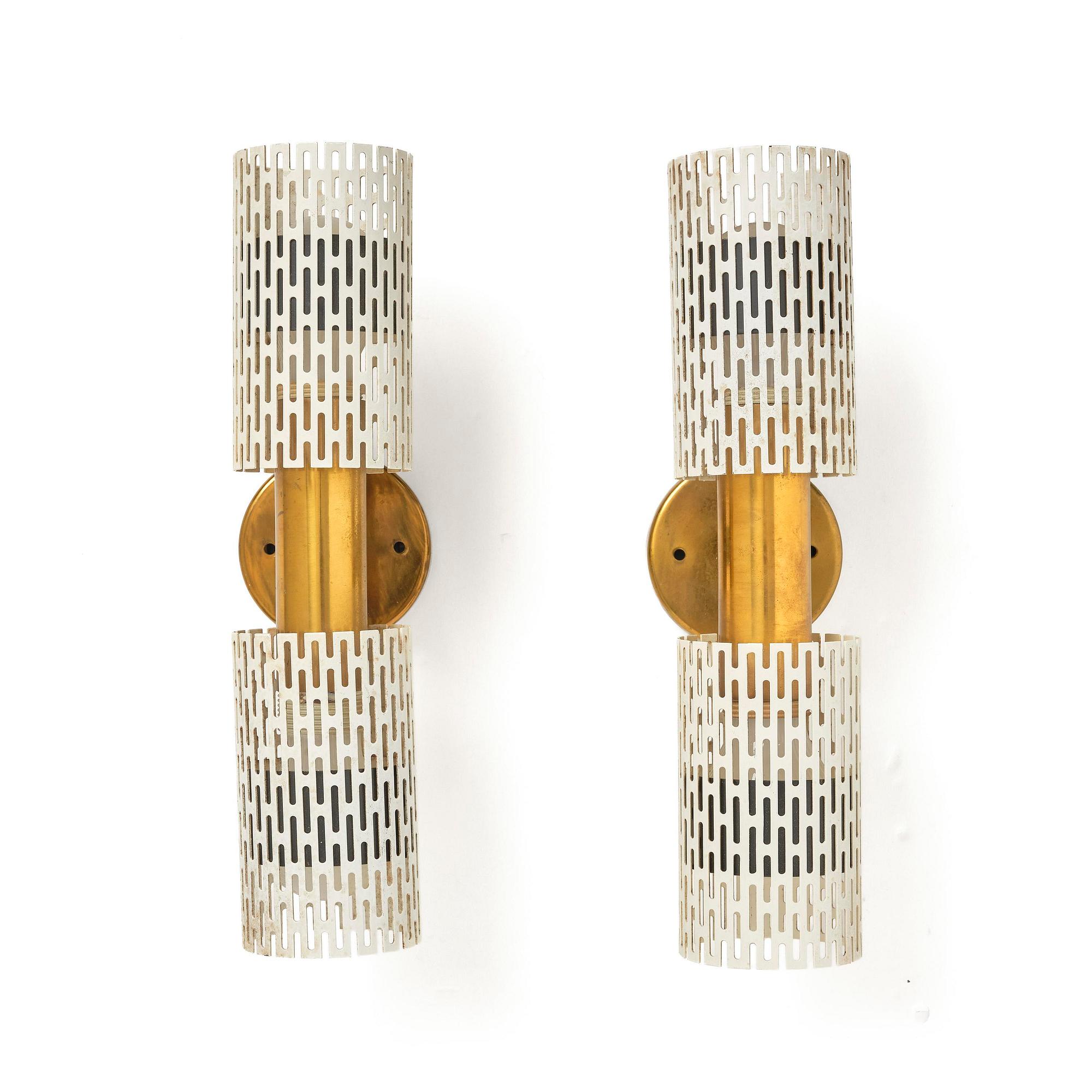 Harald Notini, vägglampor, ett par, modell 8820, Arvid Böhlmarks Lampfabrik, Stockholm, 1950-tal.