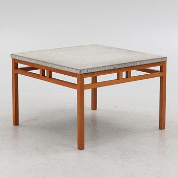 Kerstin Olby, a 'Kina' coffee table.