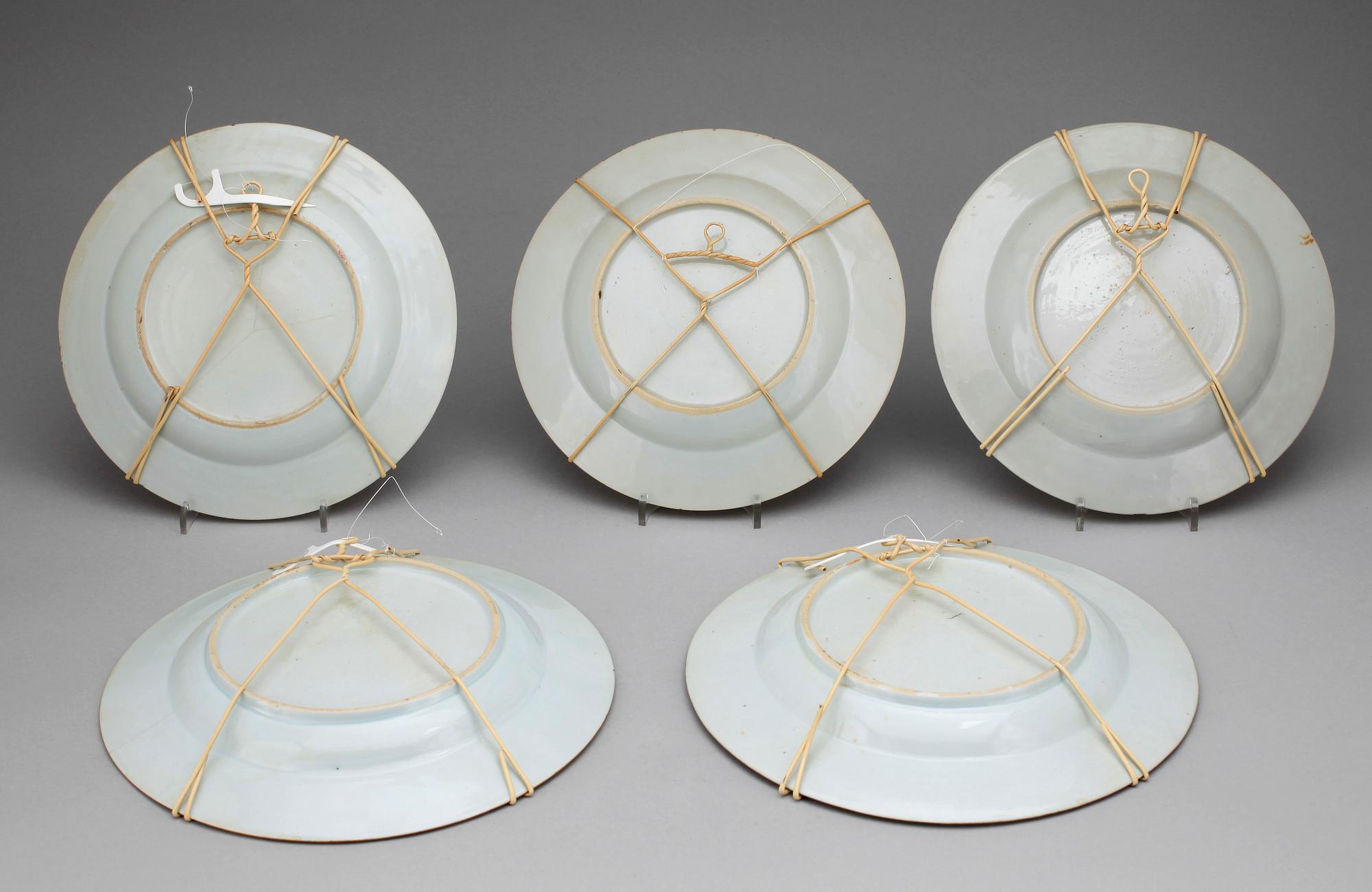 TALLRIKAR, 11 st, olika, porslin, Kina, Qianlong, 1700-tal.