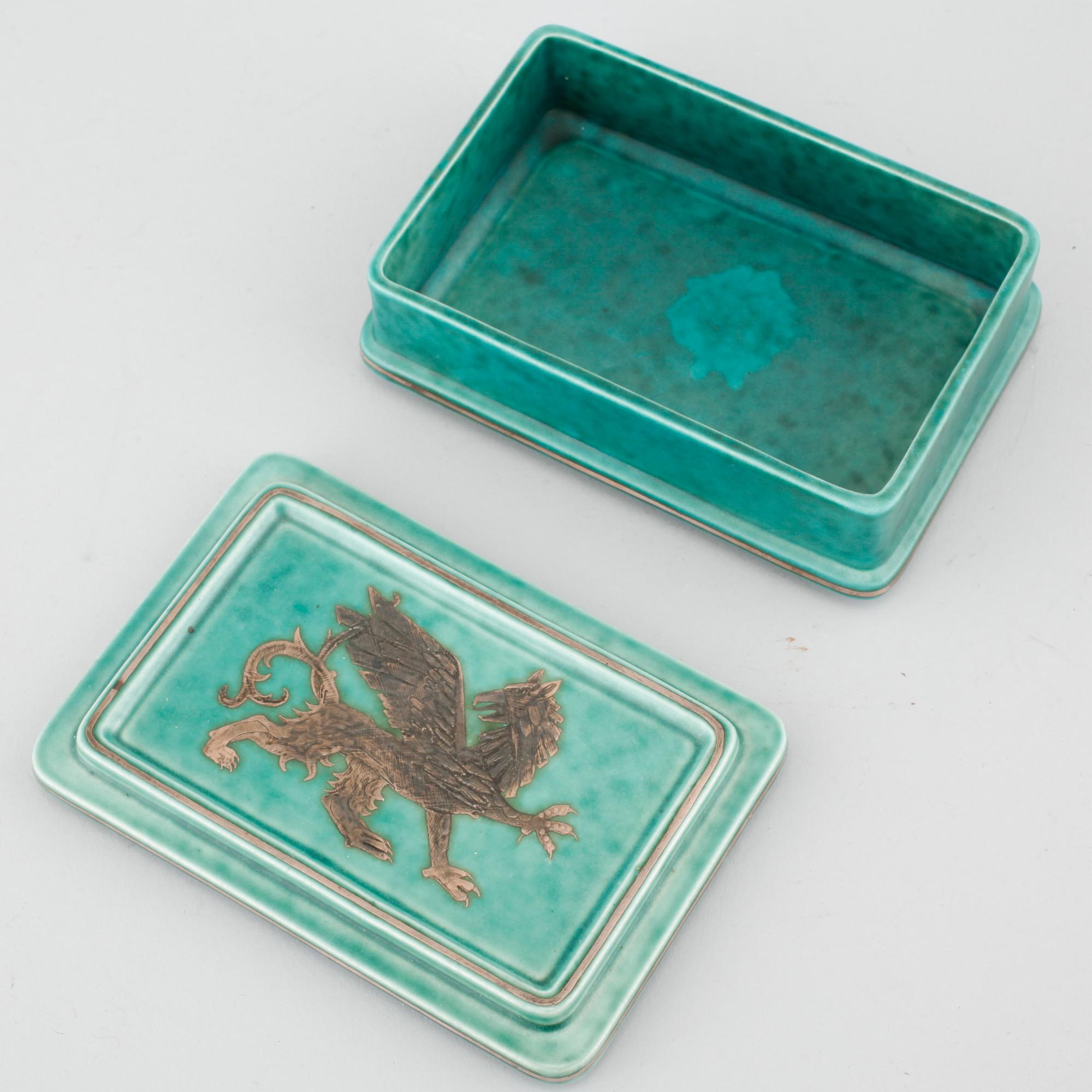 A stoneware box by Wilhelm Kåge for Gustavsberg, 20th century.
