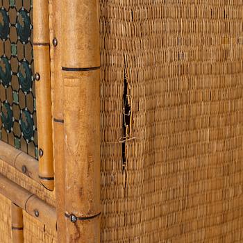 Klädskåp, omkring år 1900.