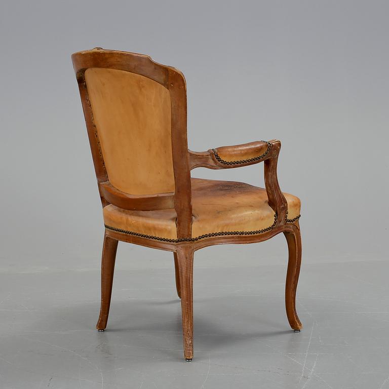 KARMSTOL, rokoko, troligen Frankrike, 1700-talets andra hälft.