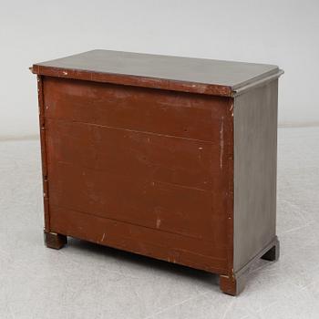 A late 19th century chest of drawers.