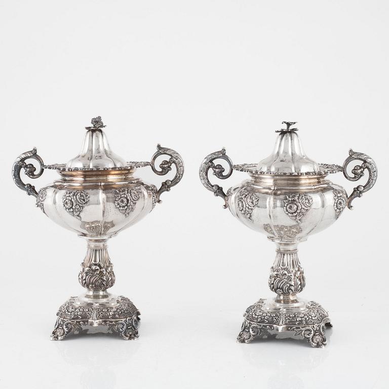 Fredrik & Wilhelm Zethelius, a pair of silver sugar bowls, Neo-Rococo, Stockholm, Sweden, 1840.