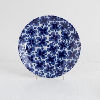 Marianne Westman, a 30-piece porcelain coffee service, "Mon Amie", Rörstrand, Sweden.