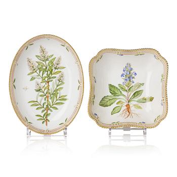 465. A set of two Royal Copenhagen 'Flora Danica' serving dishes, Denmark, 20th century.