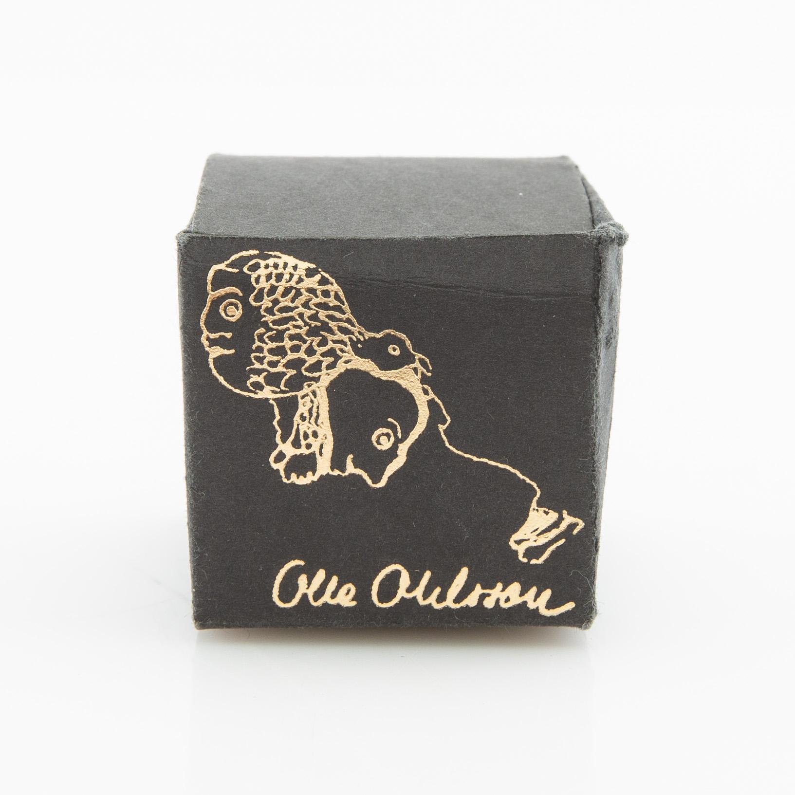 Olle Ohlsson, brooch in the form of an ant, 18K gold and yellow metal.