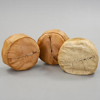 SITTPUFFAR, 3 st, 1900-tal.